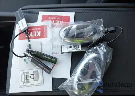 2026 Hyundai Santa Fe Hybrid Sel z USA, uszkodzony, nr VIN 5NMP2DG18TH103993